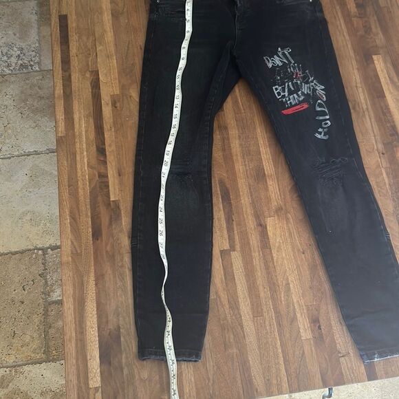 Zara Distressed Graffiti Jeans! Super cool Excellent condition! - Picture 2 of 11